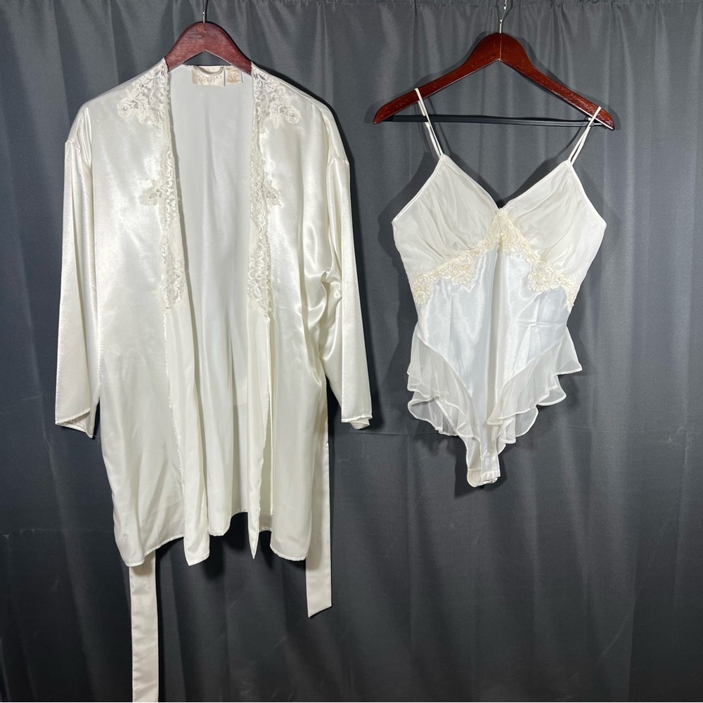 VICTORIA SECRET Ivory Satin 90's Y2K Lingerie Set Beaded Teddy Bodysuit Robe L